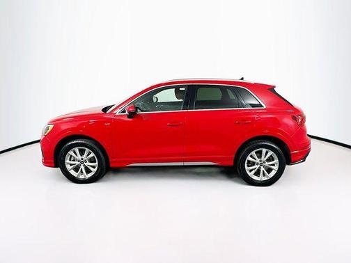 2022 Audi Q3 45 S line Premium
