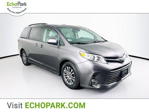 2018 Toyota Sienna XLE