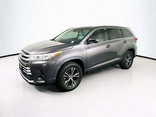 2019 Toyota Highlander LE I4