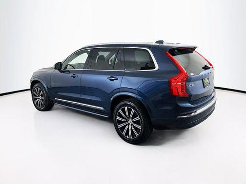 2025 Volvo XC90 B6 Plus 7-Seater
