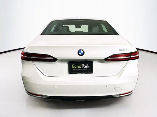 2024 BMW 530 i