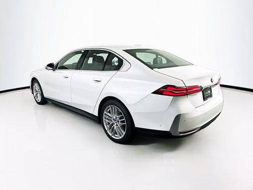 2024 BMW 530 i