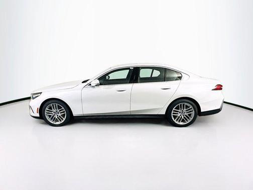 2024 BMW 530 i