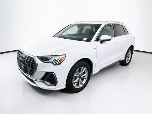 Glacier White Metallic 2023 Audi Q3 Premium 45 TFSI S line quattro Tiptronic