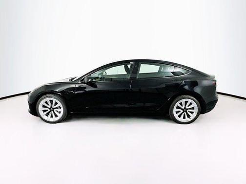 2022 Tesla Model 3 Standard Range