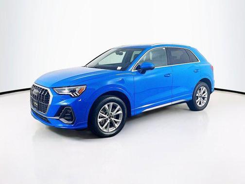 2023 Audi Q3 Premium 45 TFSI S line quattro Tiptronic