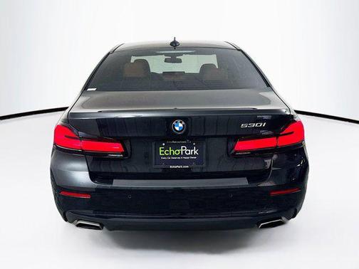 2021 BMW 530 530i