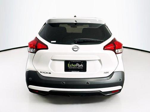 2020 Nissan Kicks SR