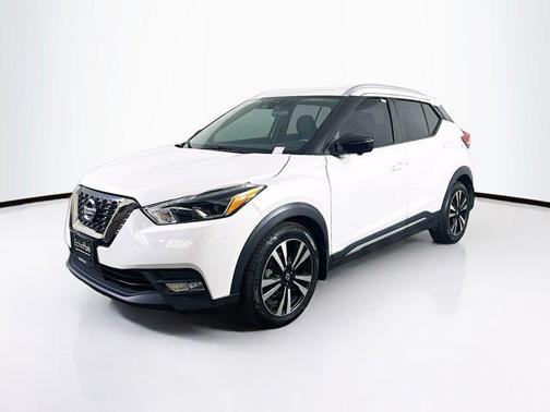 2020 Nissan Kicks SR