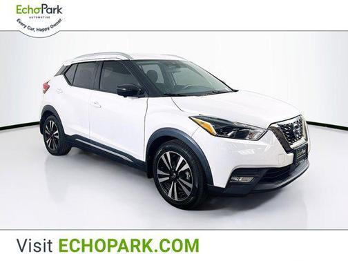 2020 Nissan Kicks SR