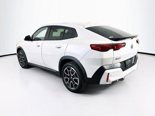 2025 BMW X2 xDrive28i