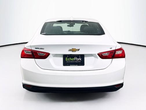 Summit White 2023 Chevrolet Malibu FWD 1LT