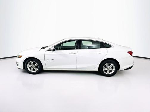 Summit White 2023 Chevrolet Malibu FWD 1LT
