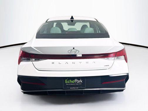 2025 Hyundai ELANTRA HEV Limited