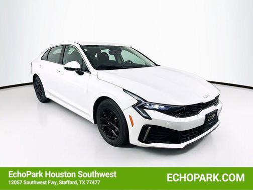 Snow White Pearl 2025 Kia K5 LXS