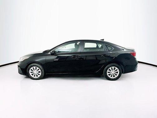 2023 Kia Forte LX