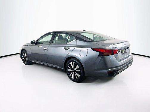 2022 Nissan Altima 2.5 SL