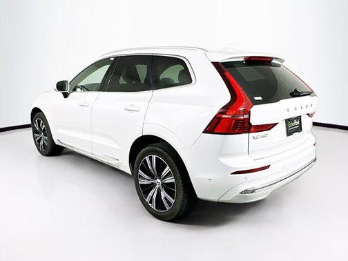 2022 Volvo XC60 B5 Inscription
