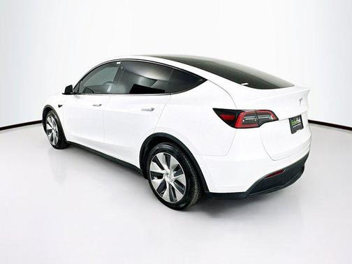 2022 Tesla Model Y Long Range Dual Motor All-Wheel Drive