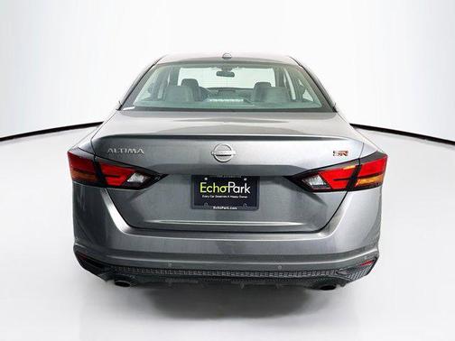 2023 Nissan Altima SR FWD
