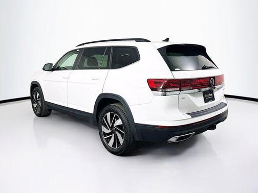 2025 Volkswagen Atlas 2.0T SE w/Technology 4MOTION