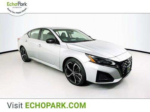 2023 Nissan Altima SR FWD