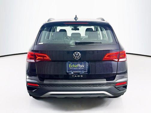 Deep Black Pearl 2022 Volkswagen Taos 1.5T S