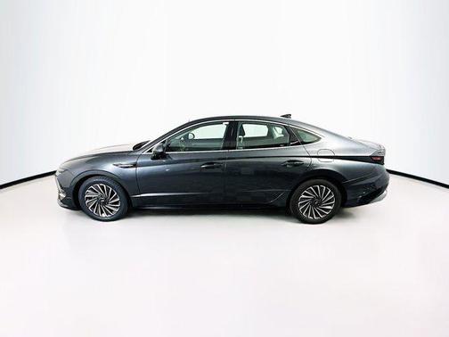 2025 Hyundai SONATA Hybrid SE
