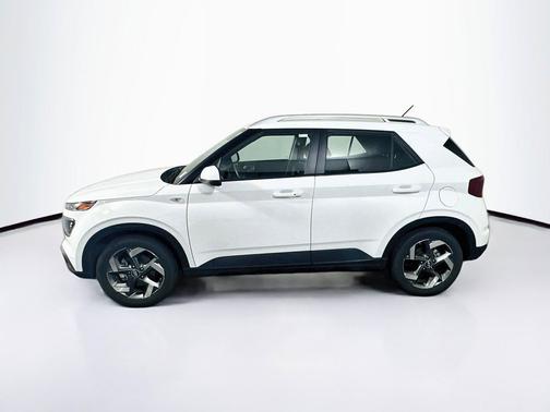 Lunar White 2025 Hyundai VENUE SEL