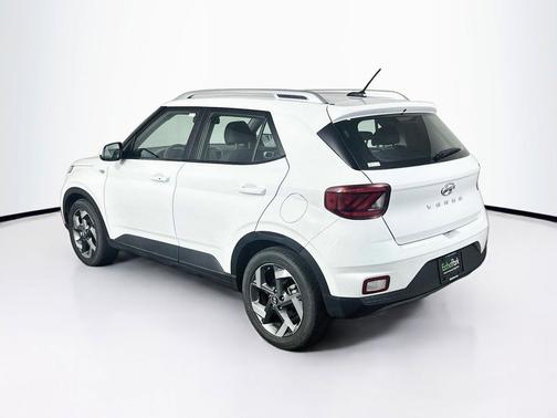 Lunar White 2025 Hyundai VENUE SEL