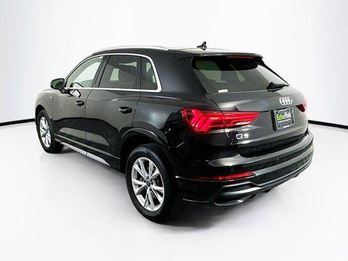2022 Audi Q3 45 S line Premium