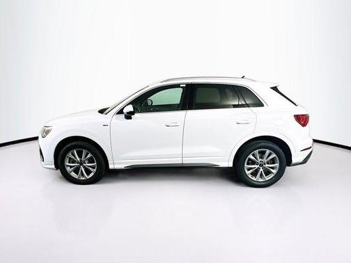 2024 Audi Q3 Premium 45 TFSI S line quattro Tiptronic