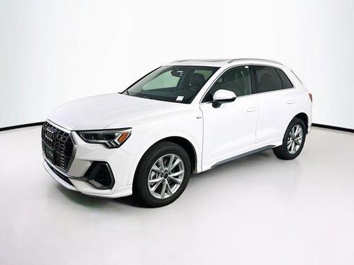 2024 Audi Q3 Premium 45 TFSI S line quattro Tiptronic