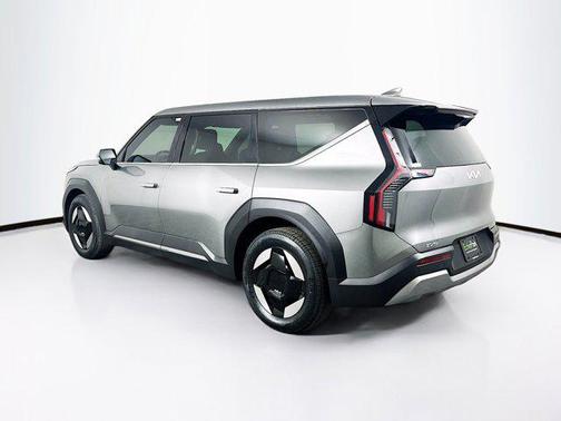 2024 Kia EV9 Light Long Range