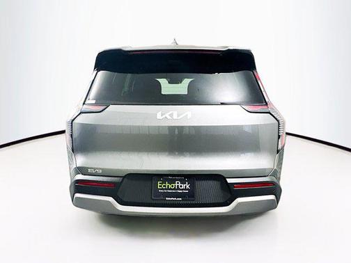 2024 Kia EV9 Light Long Range