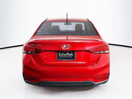 2019 Hyundai Accent SE
