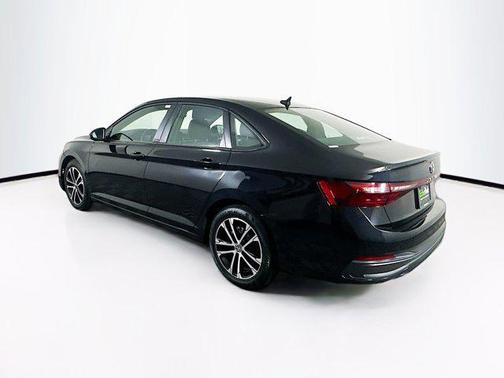 Deep Black Pearl 2025 Volkswagen Jetta 1.5T Sport