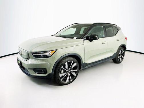 2021 Volvo XC40 Recharge Pure Electric P8