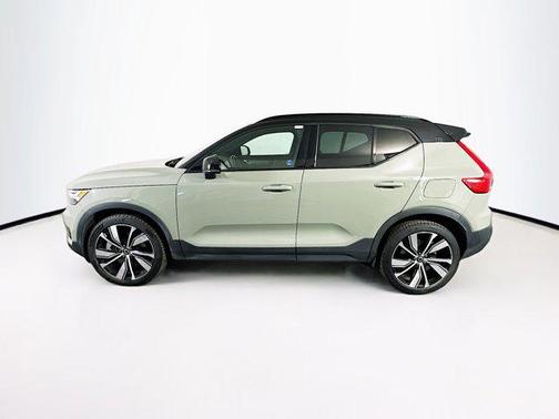 2021 Volvo XC40 Recharge Pure Electric P8