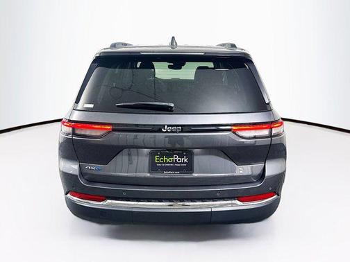 2022 Jeep Grand Cherokee 4xe Base