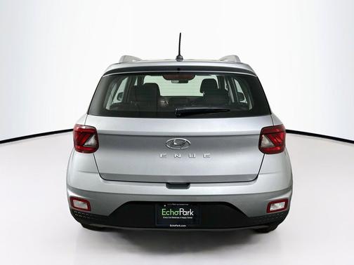 Shimmering Silver 2025 Hyundai VENUE SEL