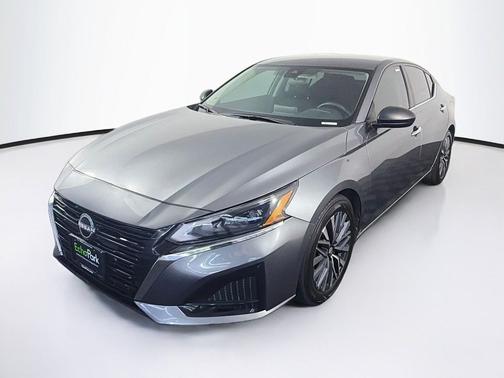 Gun Metallic 2024 Nissan Altima 2.5 SV