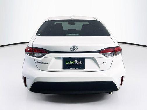 Ice Cap 2024 Toyota Corolla LE