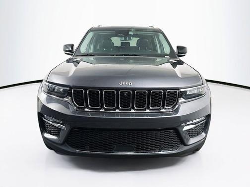 Baltic Gray Metallic Clearcoat 2022 Jeep Grand Cherokee Limited