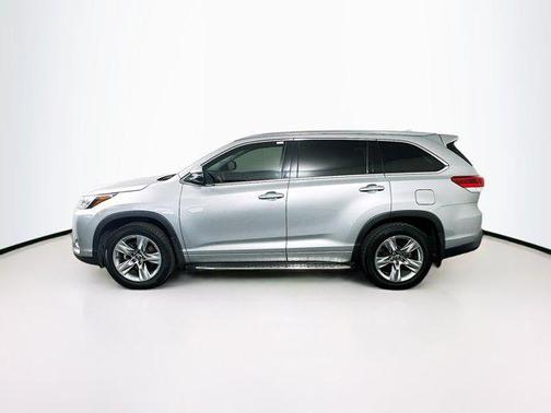 Celestial Silver Metallic 2017 Toyota Highlander Limited
