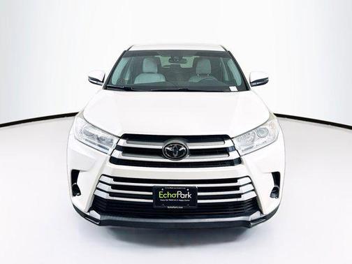 2019 Toyota Highlander LE I4