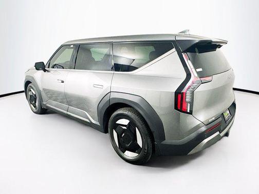 2024 Kia EV9 Light Long Range