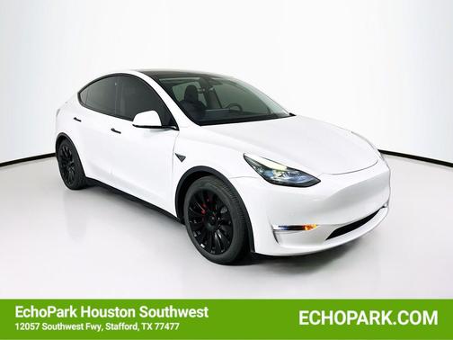 Pearl White Multi-Coat 2022 Tesla Model Y Performance Dual Motor All-Wheel Drive