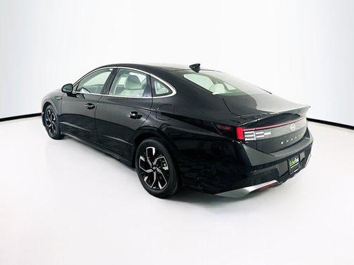 Abyss Black 2025 Hyundai SONATA SEL