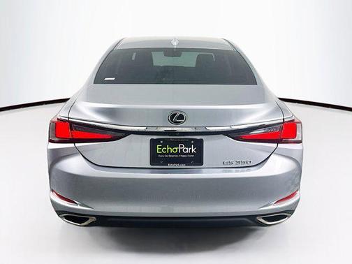 2022 Lexus ES 350 Base